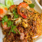 Ai đã từng thưởng thức ẩm thực Malaysia chắc hẳn không thể quên hương vị thơm ngon, đậm đà của những món ăn nơi đây. Và nếu bạn muốn khám phá hương vị ấy ngay tại Sài Gòn mà không cần đi đâu xa, thì Mộc Quán chính là điểm đến lý tưởng. Đặc biệt, món cơm Mã Lai thập cẩm tại đây sẽ đưa bạn đến một hành trình ẩm thực đầy thú vị.